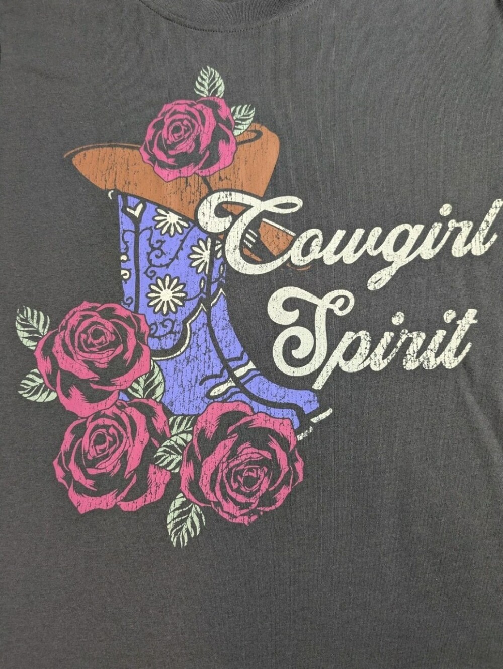 Cowgirl Spirit Tshirt NWT Small Grey Boots & Roses - Picture 2 of 6